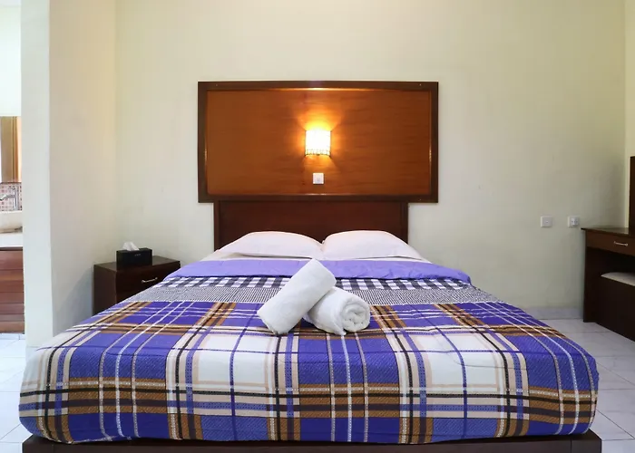 Teges Hotel 2*